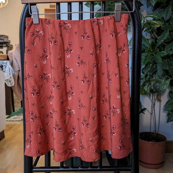 Hollister rusty orange flower flowy skirt - Picture 1 of 3